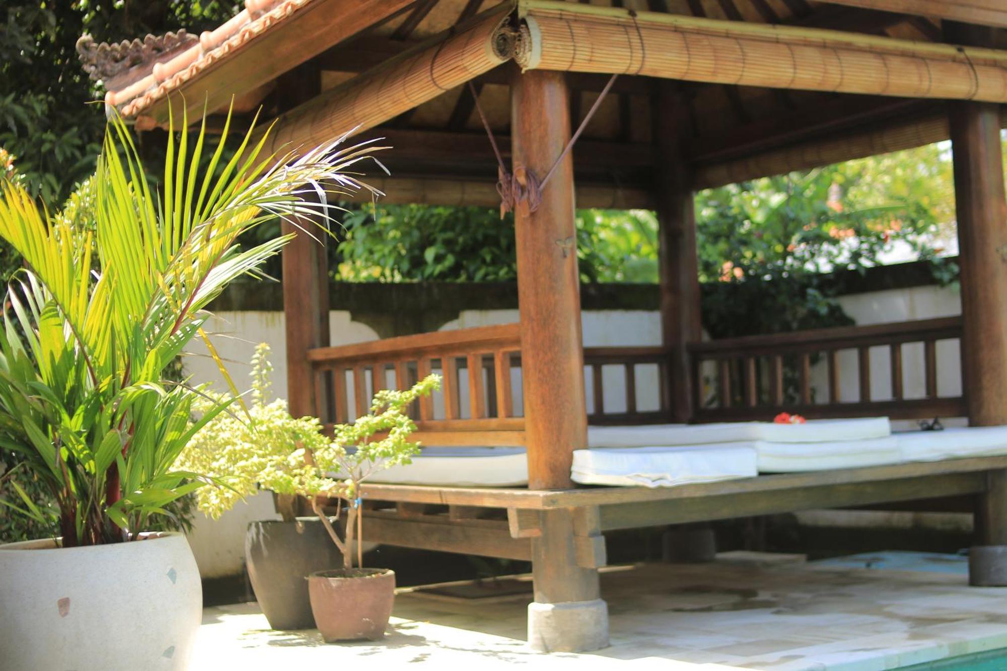 Villa Seruni Lovina エクステリア 写真